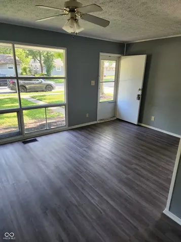 7325 E 53rd Street Indianapolis IN 46226