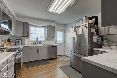1925 E Woodside Village Drive Connersville IN 47331