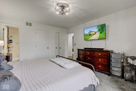1925 E Woodside Village Drive Connersville IN 47331