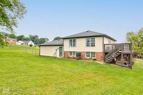 1925 E Woodside Village Drive Connersville IN 47331