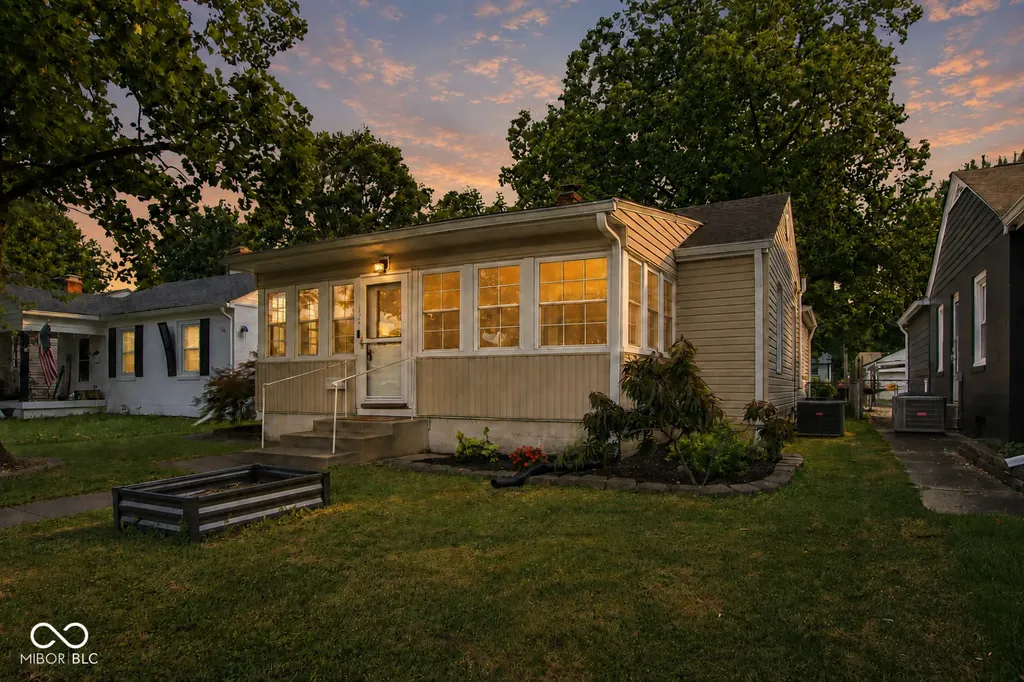 137 N 4th Avenue Beech Grove IN 46107