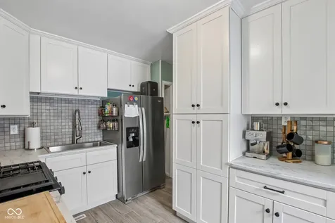 137 N 4th Avenue Beech Grove IN 46107