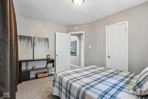 137 N 4th Avenue Beech Grove IN 46107