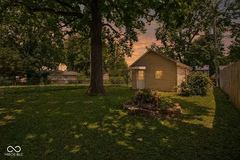 137 N 4th Avenue Beech Grove IN 46107