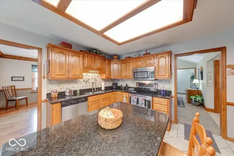 591 Leah Way Greenwood IN 46142