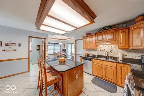 591 Leah Way Greenwood IN 46142