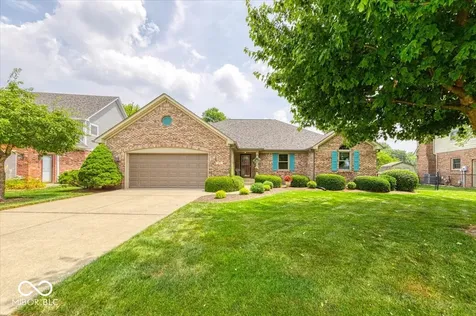 591 Leah Way Greenwood IN 46142