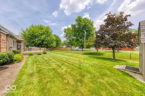 591 Leah Way Greenwood IN 46142