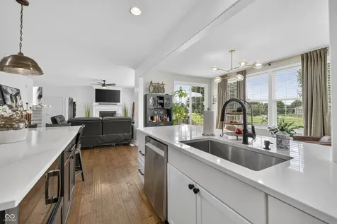 13082 Knights Way Fishers IN 46037
