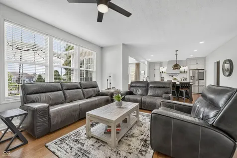 13082 Knights Way Fishers IN 46037