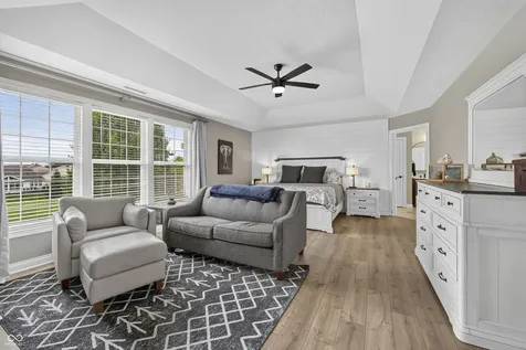 13082 Knights Way Fishers IN 46037
