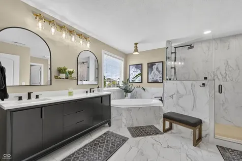 13082 Knights Way Fishers IN 46037