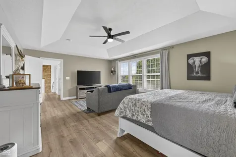 13082 Knights Way Fishers IN 46037