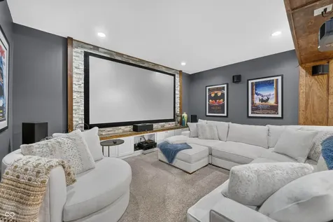 13082 Knights Way Fishers IN 46037