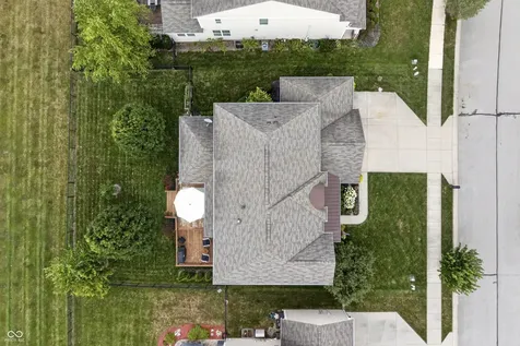 13082 Knights Way Fishers IN 46037
