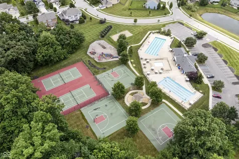 13082 Knights Way Fishers IN 46037