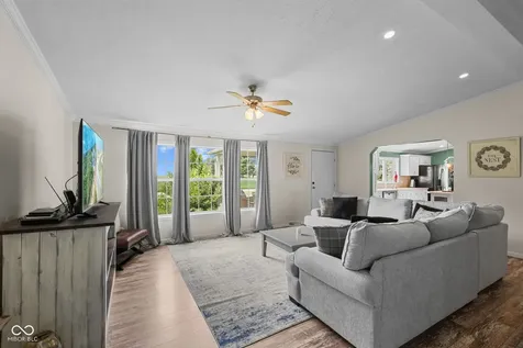 6215 S 275 E Lebanon IN 46052