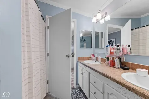 6215 S 275 E Lebanon IN 46052