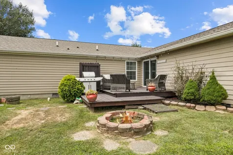 6215 S 275 E Lebanon IN 46052