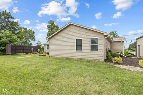 6215 S 275 E Lebanon IN 46052