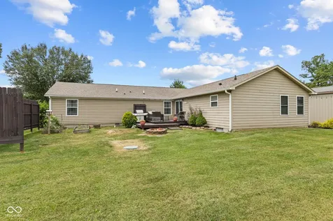 6215 S 275 E Lebanon IN 46052