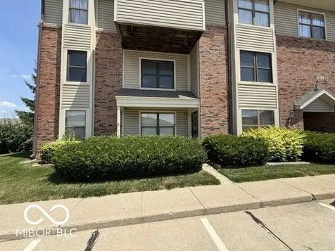 1763 Wellesley Lane Indianapolis IN 46219