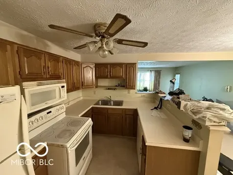 1763 Wellesley Lane Indianapolis IN 46219