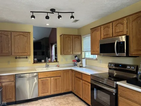1950 Winfield Park Drive Greenfield IN 46140