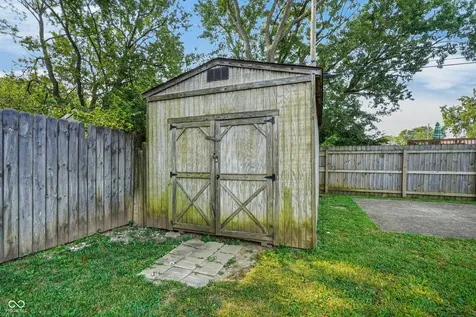 1986 Churchill Road Franklin IN 46131