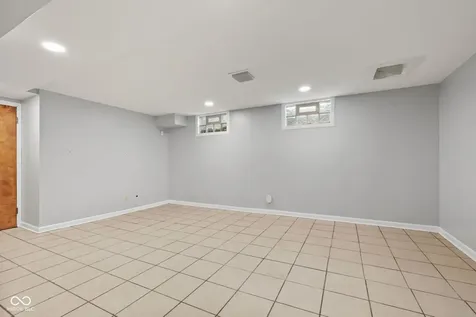 217 Woodhill Drive Indianapolis IN 46227