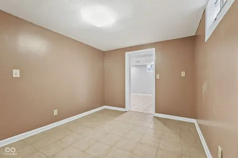 217 Woodhill Drive Indianapolis IN 46227