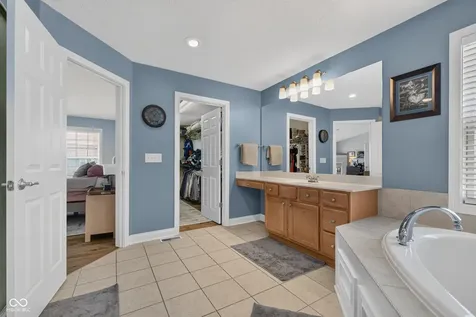 13272 Talon Crest Drive Fishers IN 46037
