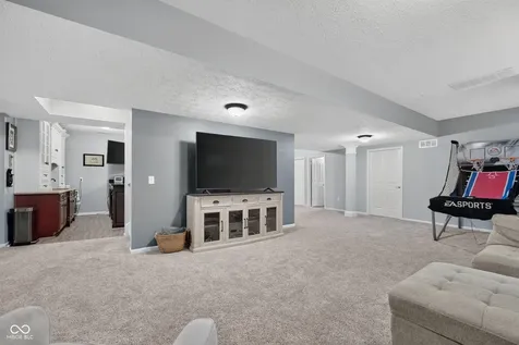 13272 Talon Crest Drive Fishers IN 46037