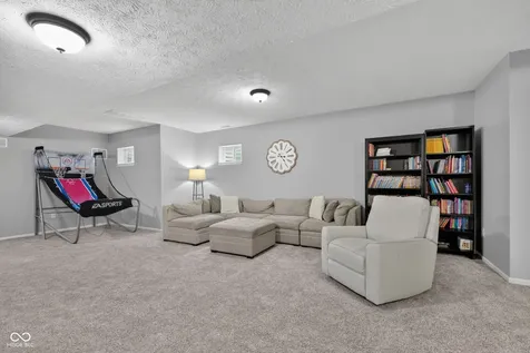 13272 Talon Crest Drive Fishers IN 46037