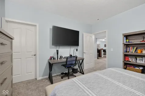 13272 Talon Crest Drive Fishers IN 46037