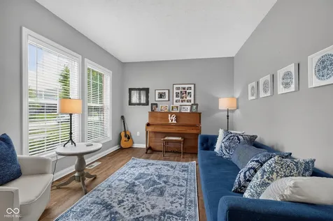 13272 Talon Crest Drive Fishers IN 46037