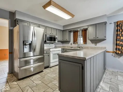 2724 Andy Drive Indianapolis IN 46229