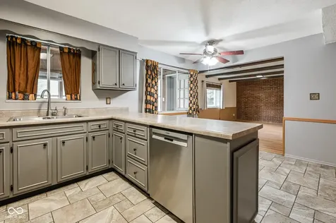 2724 Andy Drive Indianapolis IN 46229