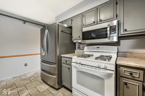 2724 Andy Drive Indianapolis IN 46229