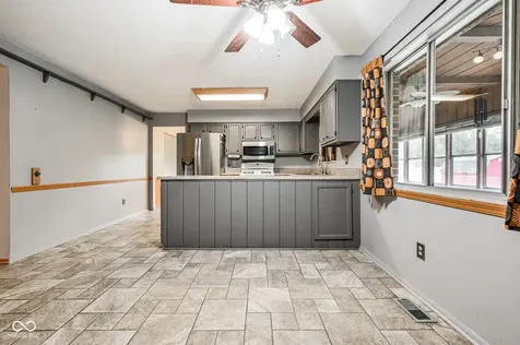 2724 Andy Drive Indianapolis IN 46229
