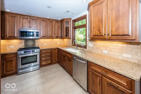 9317 Sherwood Lane Indianapolis IN 46240