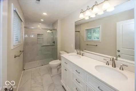 9317 Sherwood Lane Indianapolis IN 46240