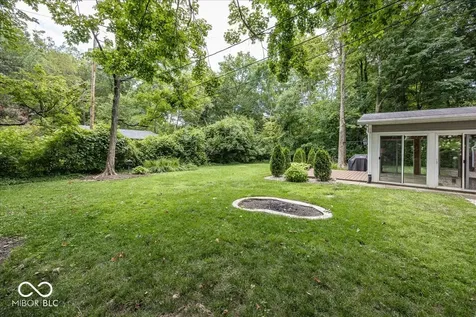 9317 Sherwood Lane Indianapolis IN 46240