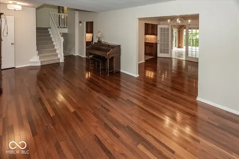 9317 Sherwood Lane Indianapolis IN 46240