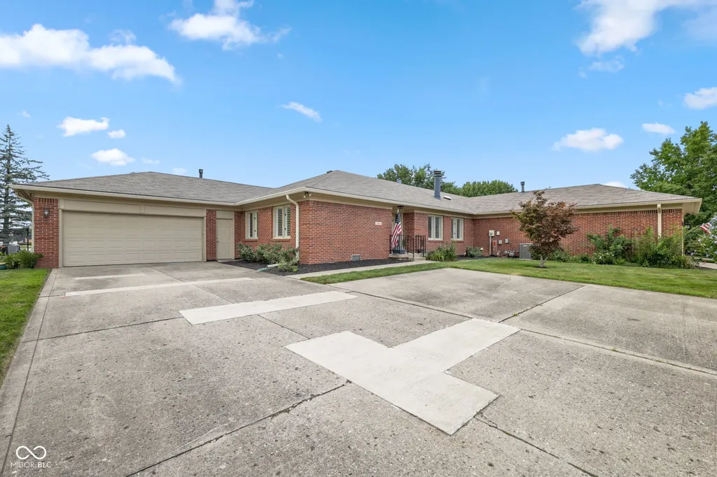 8616 Cricket Tree Lane Indianapolis IN 46260