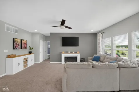 4221 Blue Note Drive Indianapolis IN 46239