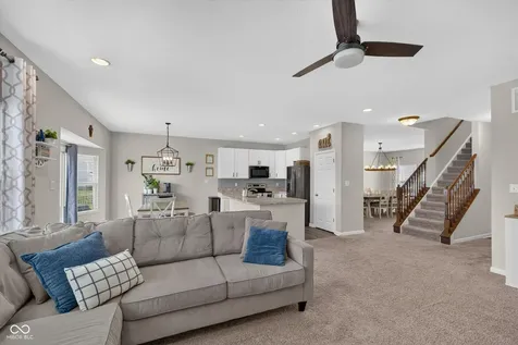 4221 Blue Note Drive Indianapolis IN 46239