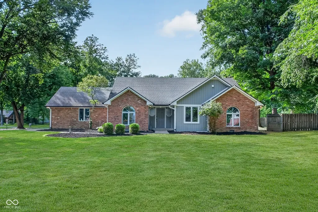 1633 Mace Drive Indianapolis IN 46229