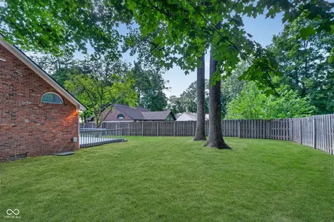 1633 Mace Drive Indianapolis IN 46229