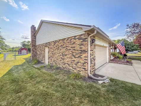 1020 Monteray Road Greenwood IN 46143